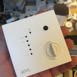 AMIT ČIDLO TEPLOTY RELATIVNÍ VLHKOSTI AMR-OP35ARH OVLÁDÁNÍ FAN-COIL RS485