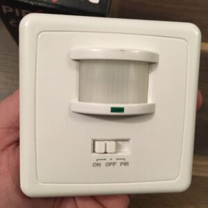 PIR čidlo ST01B nástěnné místo vypínače - třívodičové